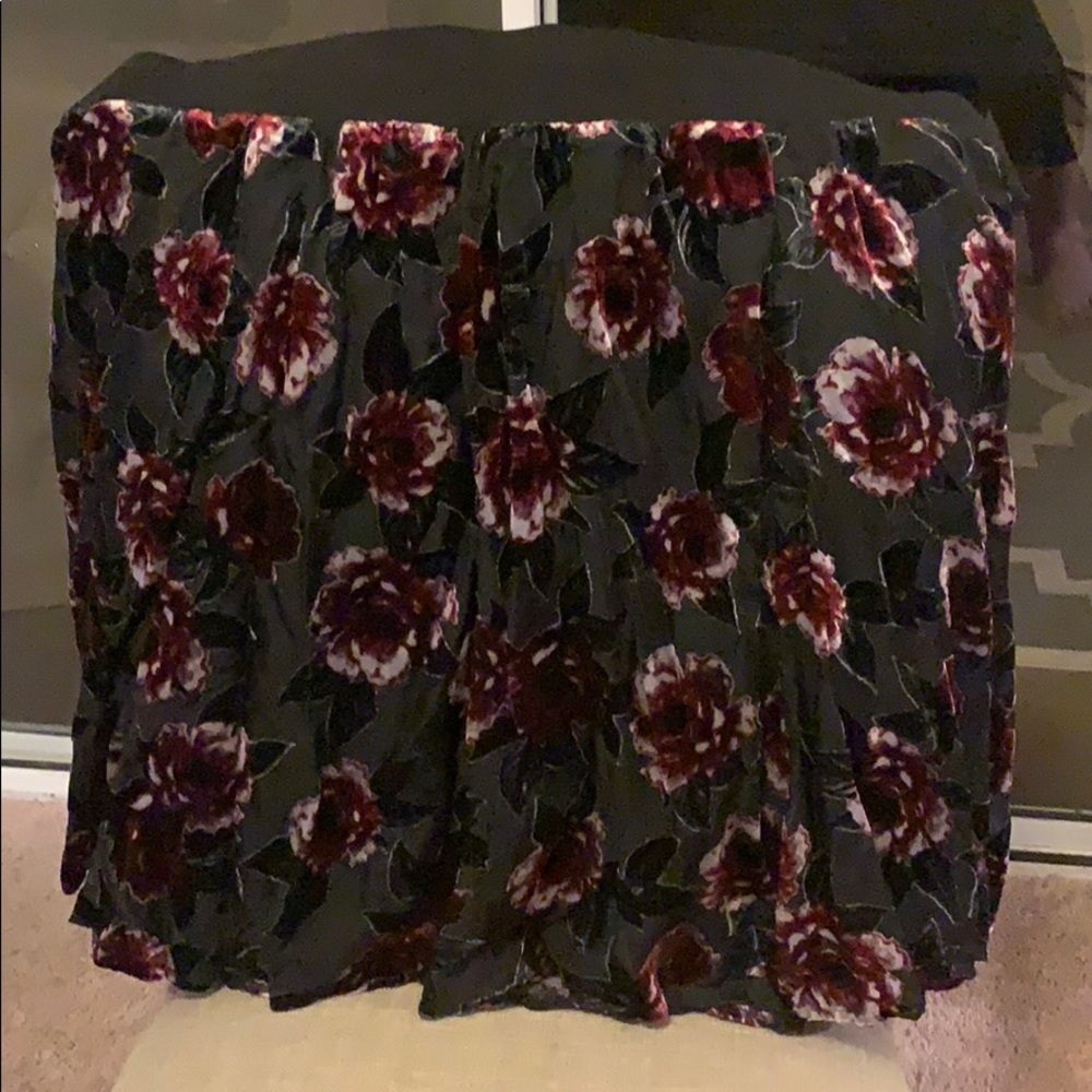 Torrid Size 2 black floral skirt